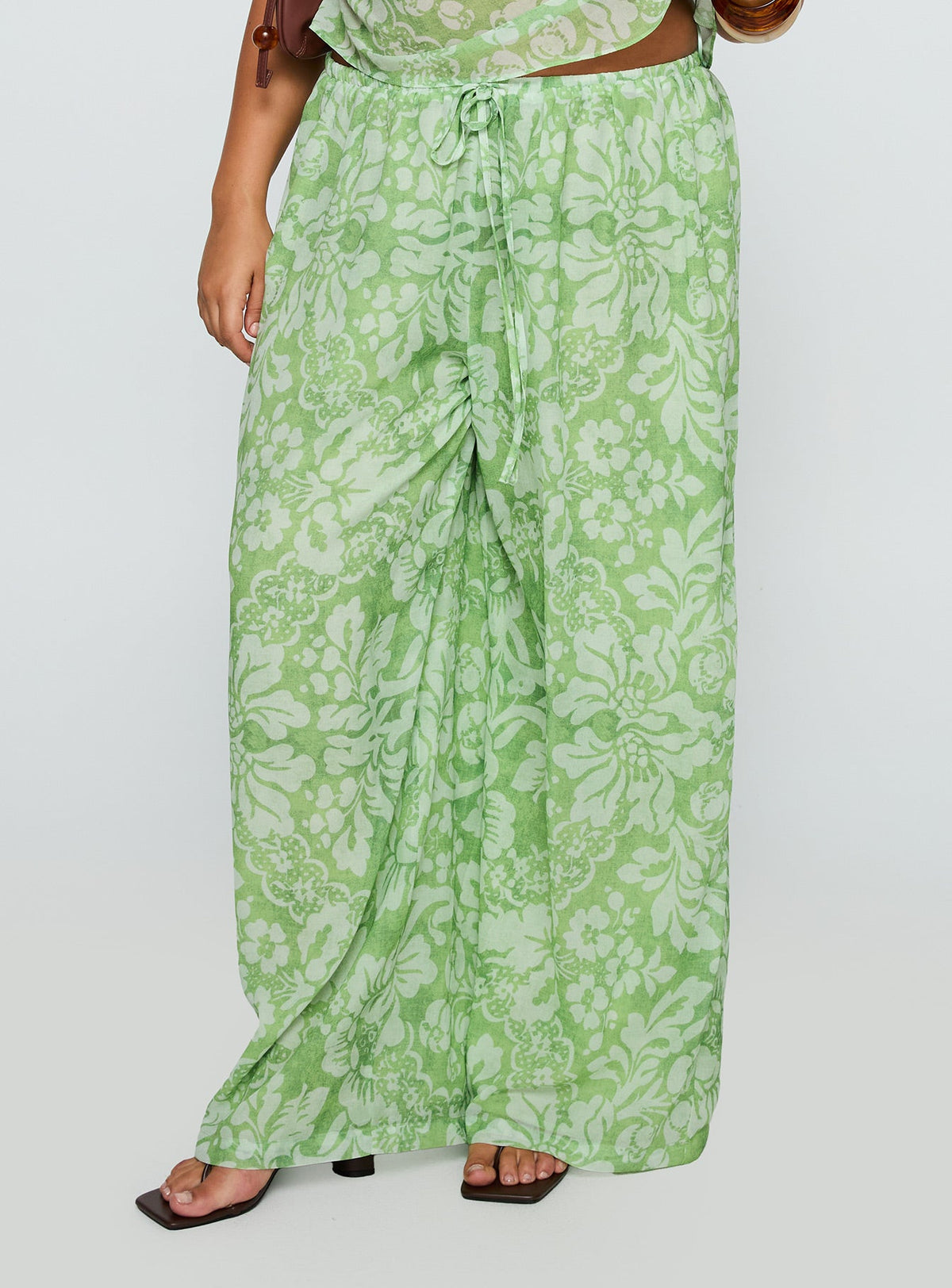 Finesse Pants Green Floral Curve